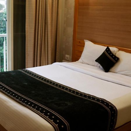 The Myriad Hotel Bhayandar Extérieur photo