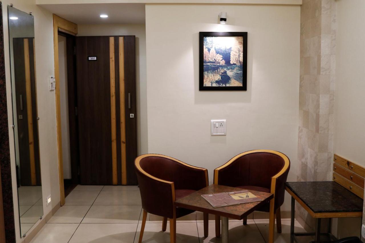 The Myriad Hotel Bhayandar Extérieur photo